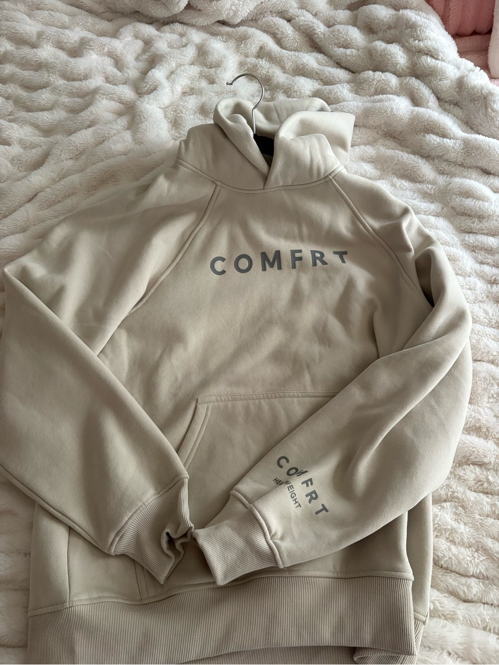 COMFRT Women's Cream Pullover Hoodie - Picture 1 of 2